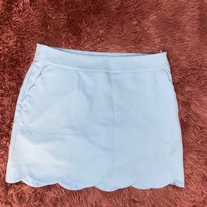 Vineyard Vines 17 inch scallop skirt